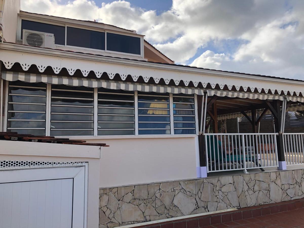 Carline Villa Ле Диамант Екстериор снимка
